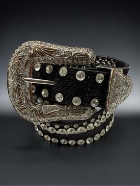 Y2K Rhinestone Genuine Leather Black Sequin Western Belt Small 32-35.5 READ